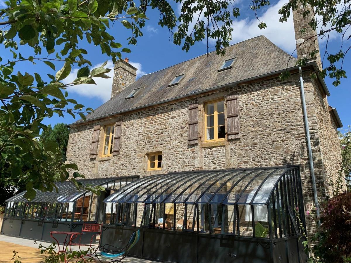 Le Petit Manoir Bed and Breakfast Isigny-le-Buat Buitenkant foto