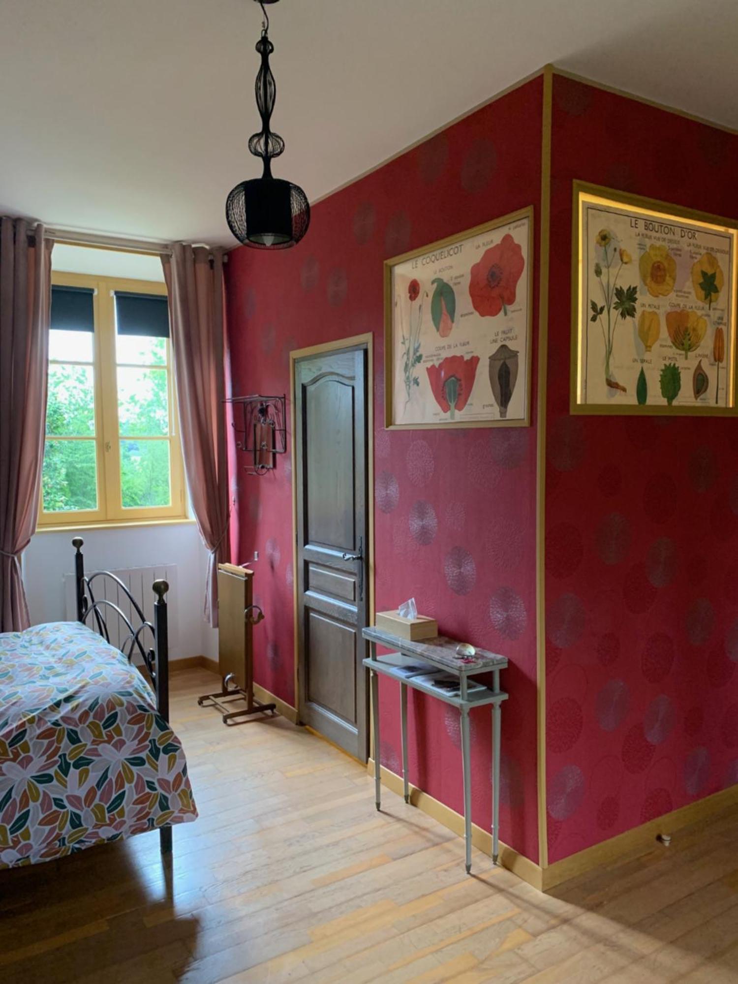 Le Petit Manoir Bed and Breakfast Isigny-le-Buat Buitenkant foto